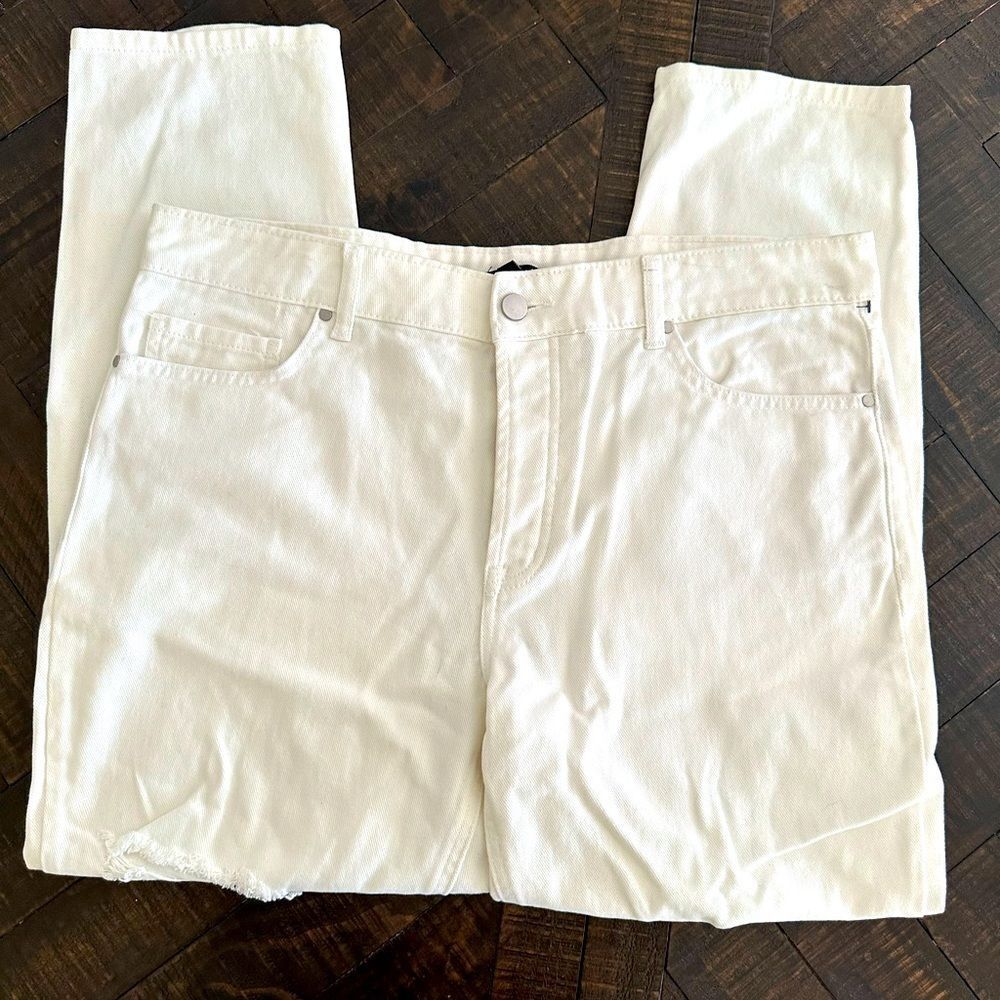 🌸 AFRM White High Rise Ripped Distressed Jeans Size 30